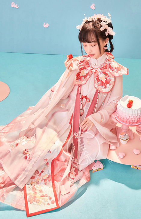 【十三余 小豆蔻儿】[兔兔草莓] 百迭裙明...