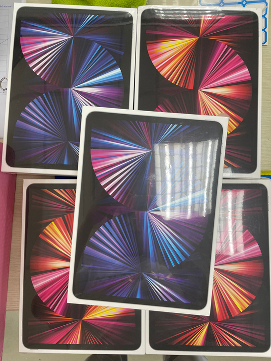 出售2021款IPAD PRO 128G ...