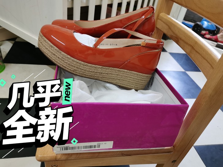 TATA坡跟单鞋，几乎全新，买后一次没穿过...