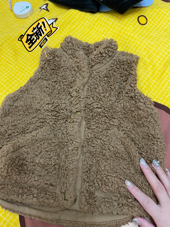 全新，马甲只过了水，没穿过，90码，手感超...