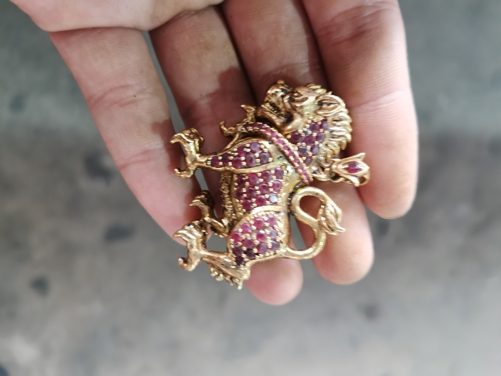 纯铜吊坠，工艺细腻，色彩润泽