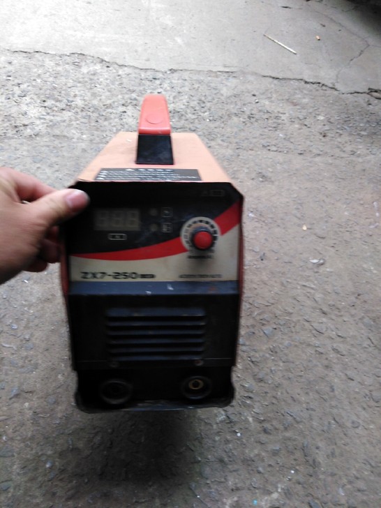 电焊机ZX7-250.双电源自动切换。使用...