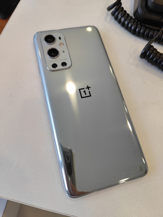 一加9pro 8+256京东购入箱说全 3...