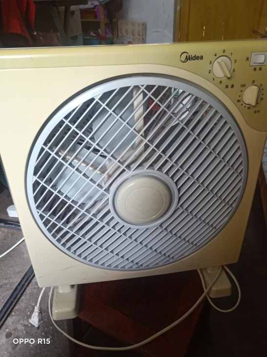 美的牌电风扇不包邮