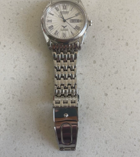 日本原装西铁城机械手表，无划痕，8成新，现...