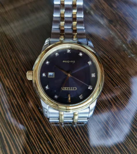 送给老爸的西铁城光能手表，他戴二次，一直放...