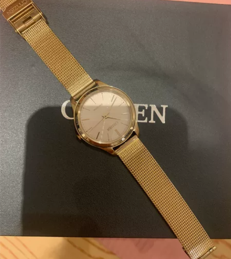 西铁城光动能手表,我自己很爱的一款手表,因...