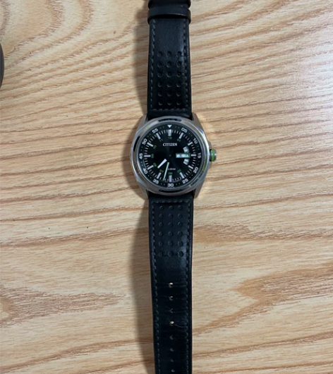 西铁城Eco-Drive系列石英AW002...