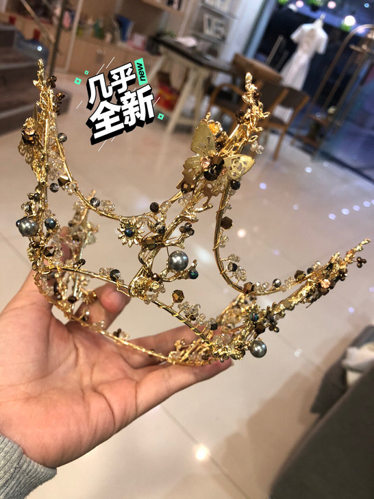 金色皇冠，适合暗黑系列，或者金色婚纱，一百...