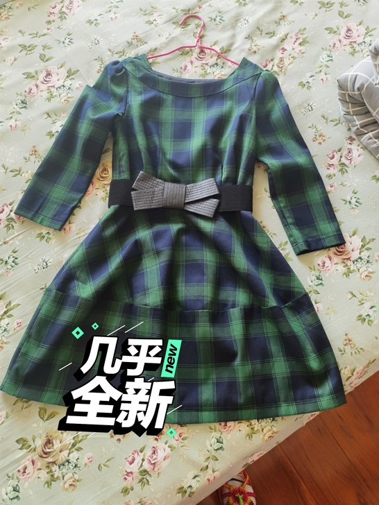 千百惠，超级喜欢的连衣裙，特别显腰身，生了...