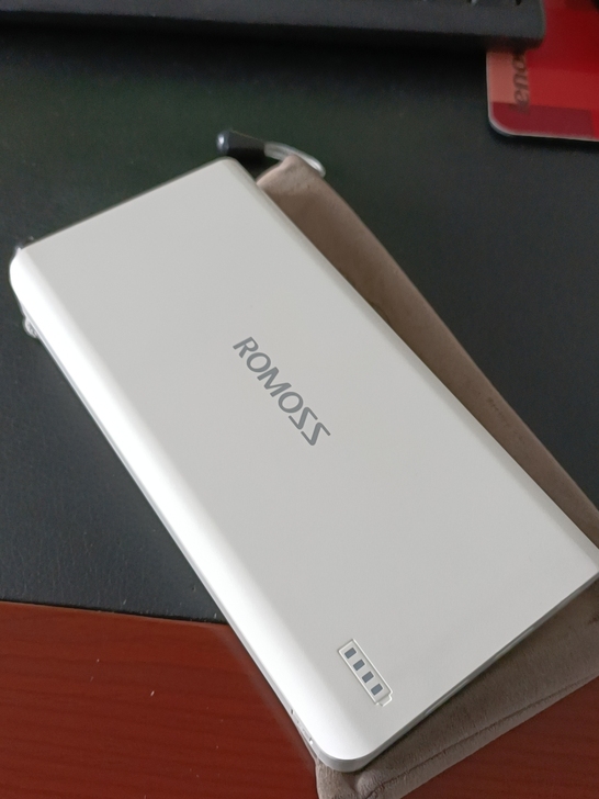 移动电源，20000毫安，罗马仕，9成新