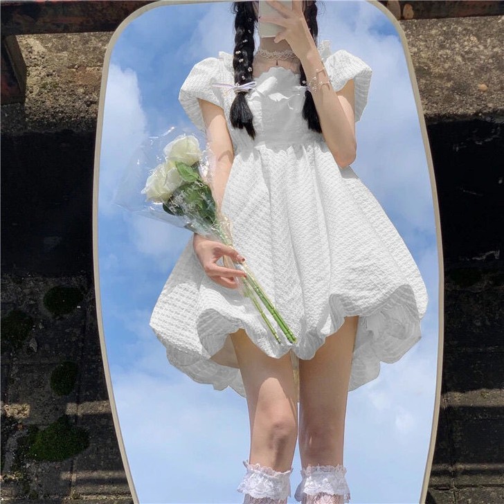 花苞裙一件白色一件奶黄色，50一件，包邮不...