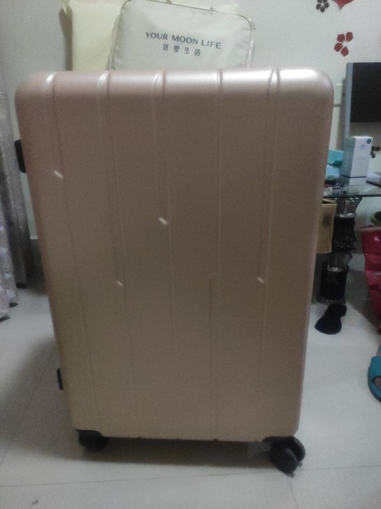 28寸大号行李箱，拉杆箱，几乎全新，没用过...