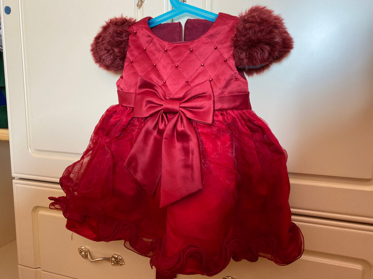 新年小红裙,基本全新 新年小红裙,基本全新