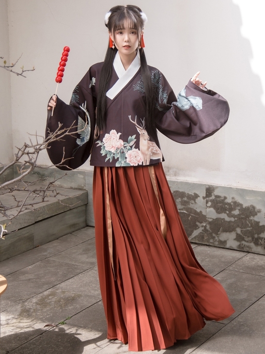 远山乔汉服。M码。不议价不退换。