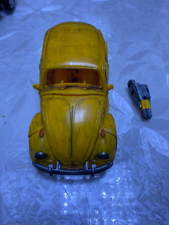 变形金刚黑曼巴大黄蜂