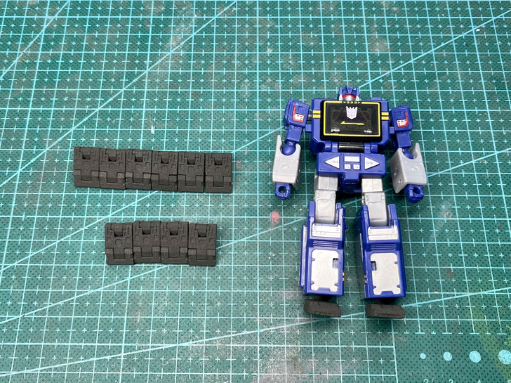 变形金刚 核心级 声波 脚底一体变形改件 ...