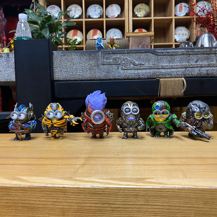 正版小黄人变形金刚全新带盒标价包邮