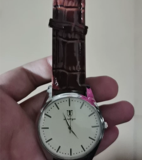 猴哥粉丝福利送的石英手表，不喜欢带手表30...