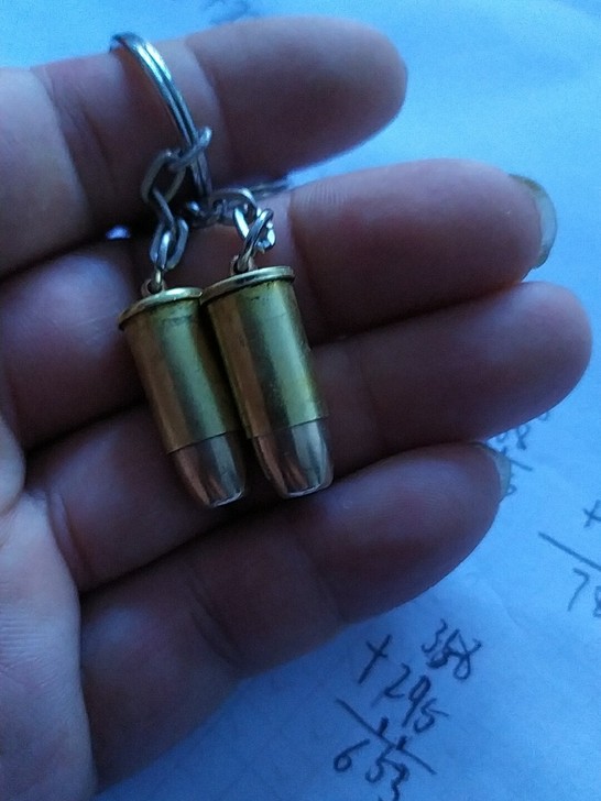 05左轮9毫米子弹壳钥匙扣