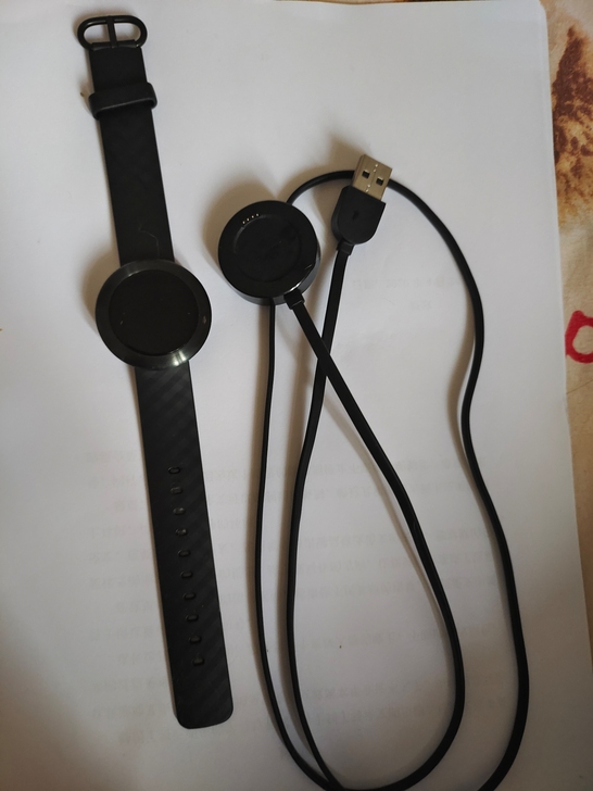 zero荣耀手环，功能完好，用不到了，谁要...