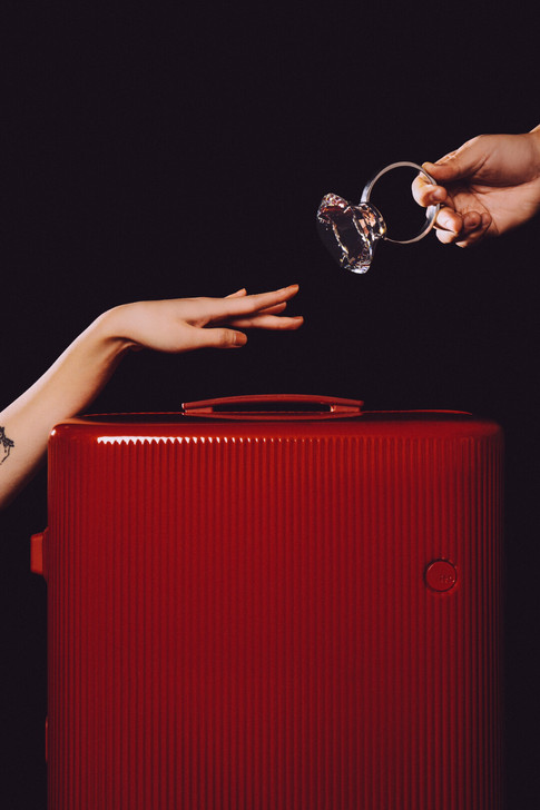 ito旅行箱好运箱最新款红色主打款，只用过...