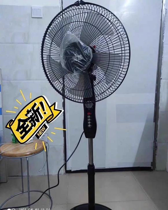 帮朋友处理一批宜钻落地家用省电宿舍落地扇