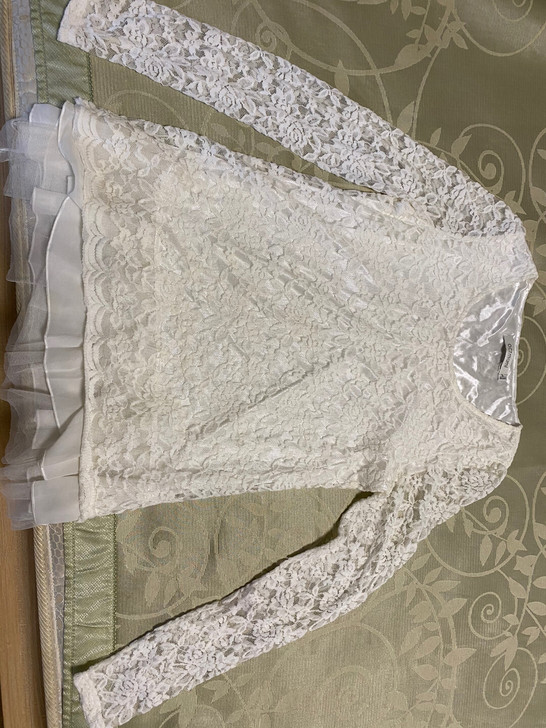 十月妈咪 长袖蕾丝衫，八层新，专柜购入。尺...