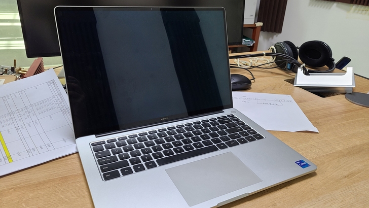 2021款小米笔记本15PRO，原价799...