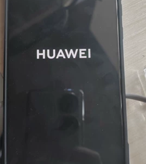 华为mate30,8+128,掉水了,在华...