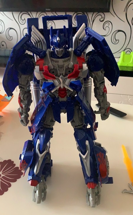 变形机器人金刚玩具擎天柱 大黄蜂汽车人 三...