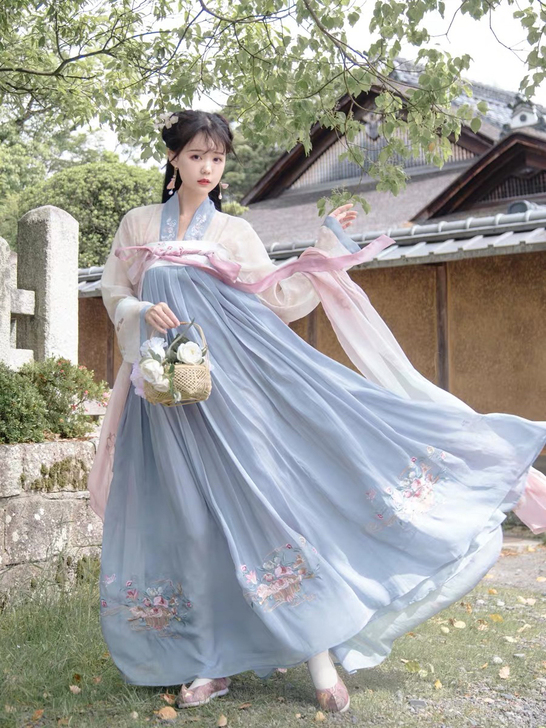 远山乔【花篮图】原创设计 花篮刺绣 对襟齐...