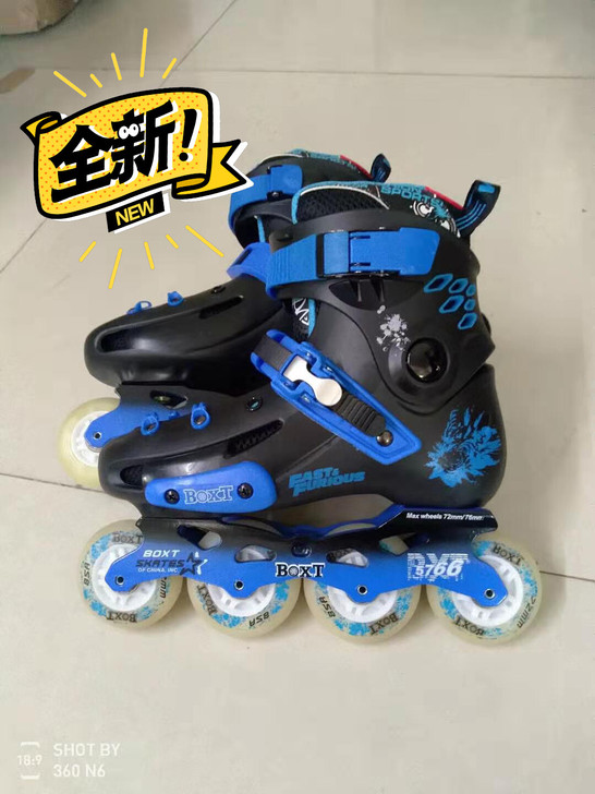 店铺不做了 全新溜冰鞋 车轮全闪