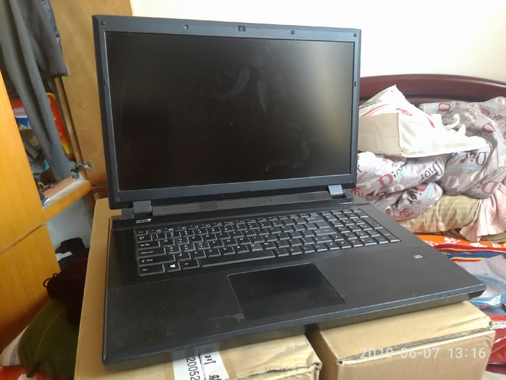 未来人类 P370EM 游戏本17.3寸