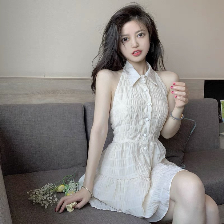 小清新法式初恋挂脖连衣裙女夏季2021年新...