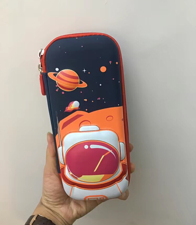 【全新特价】3D卡通笔袋全新文具盒大容量文...