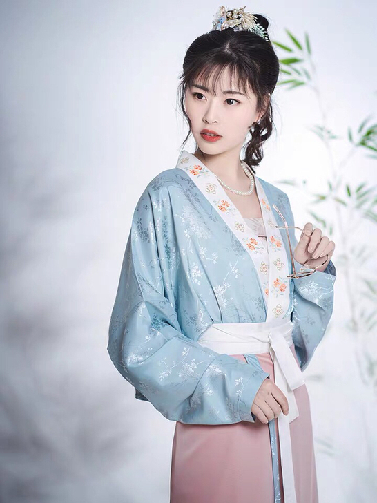 现货 织闻 小春枝 宋制汉服三件套旋裙飞机...