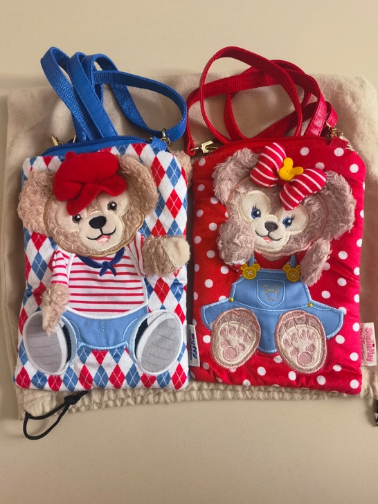 上海迪士尼达菲熊斜挎包