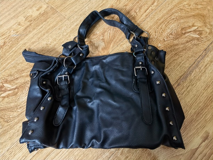 机车包，黑色很帅气的配饰包包，两件包邮