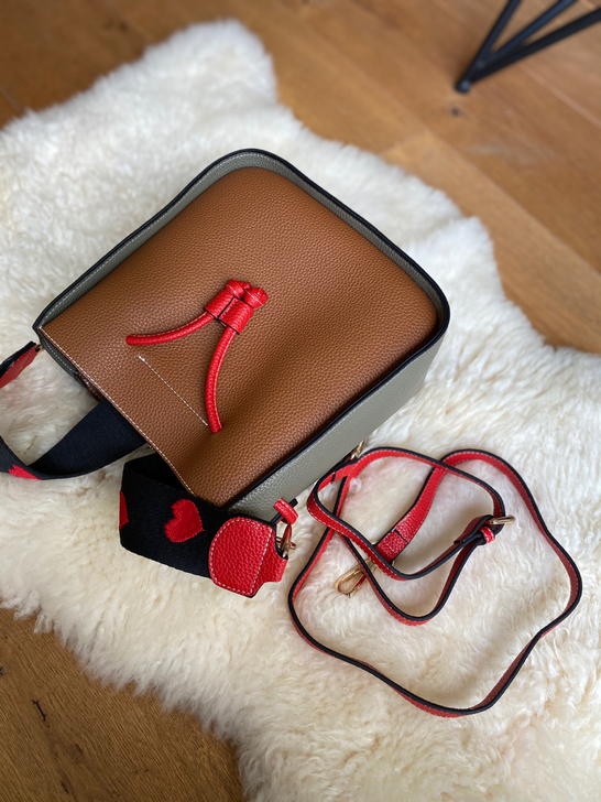 单肩水桶包 原价两百多的 现在卖79.9 ...