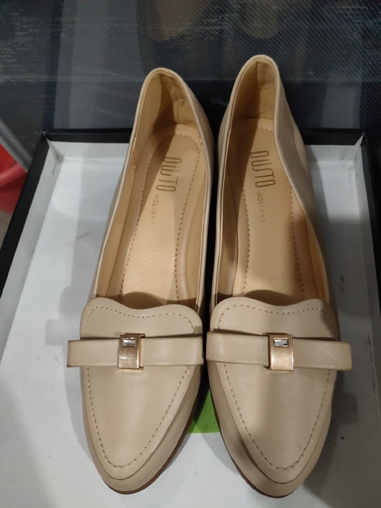 坡跟精致 大东女鞋 小坡跟