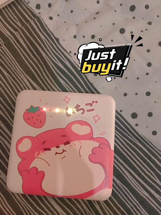 高颜值充电宝粉粉嫩嫩，口袋包包都能放携带很...