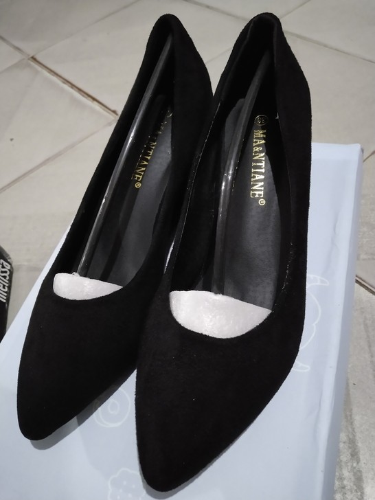 坡跟单鞋女2019新款百搭舒适尖头中跟5c...