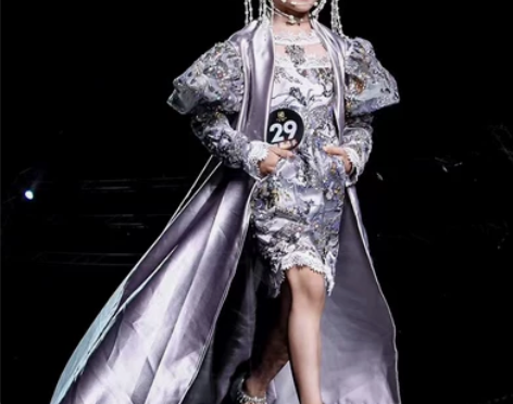 出租女童仙境传说新国潮模特走秀儿童车模演出...