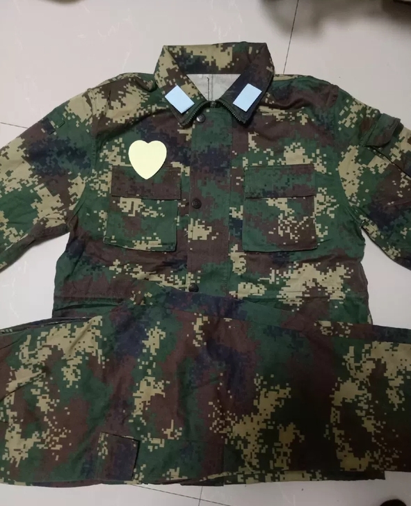 迷彩服二手工作服，七八成新，耐磨耐穿防烫