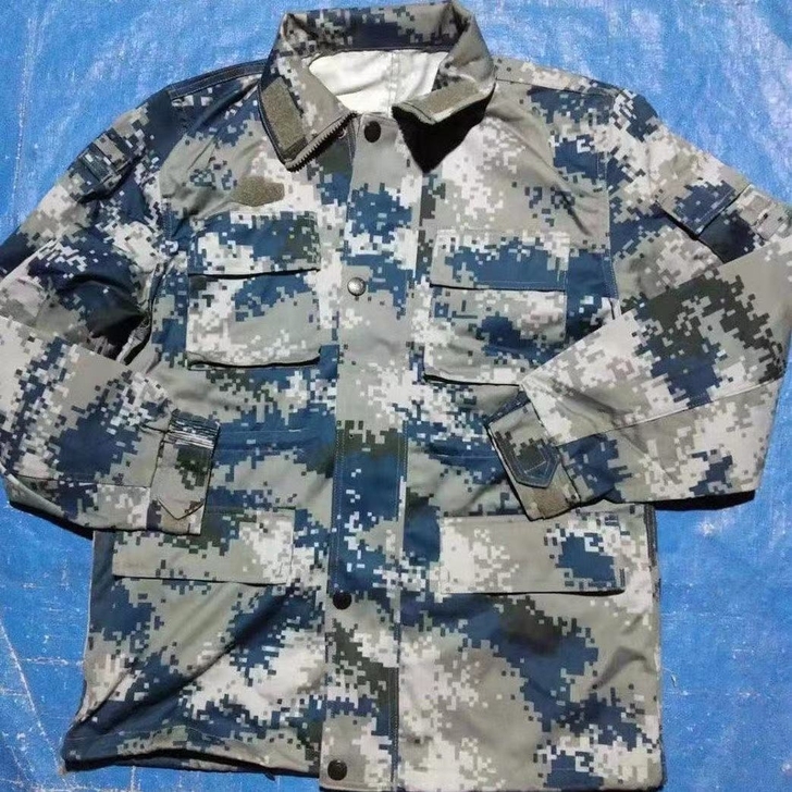 二手迷彩，冬季，送帽子，八成新，无破损工作服