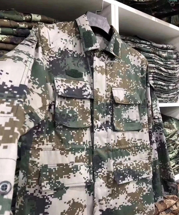 二手迷彩服,尺码齐全,保证正品。