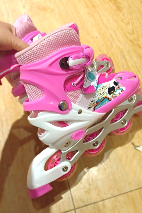 57包邮全新儿童全龄轮滑鞋直排轮,大小可调...