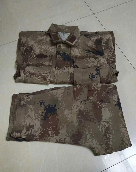 二手迷彩服,秋冬款工作服,耐磨耐脏,适合在...