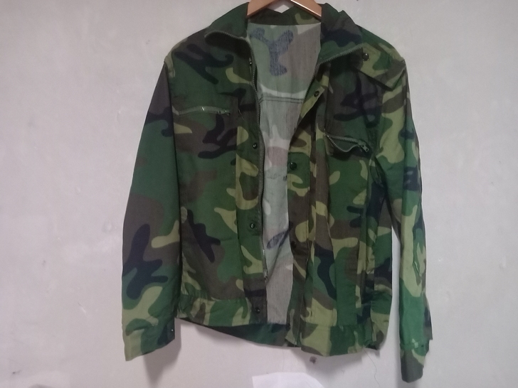 全新迷彩服，35元一套，邮费自理